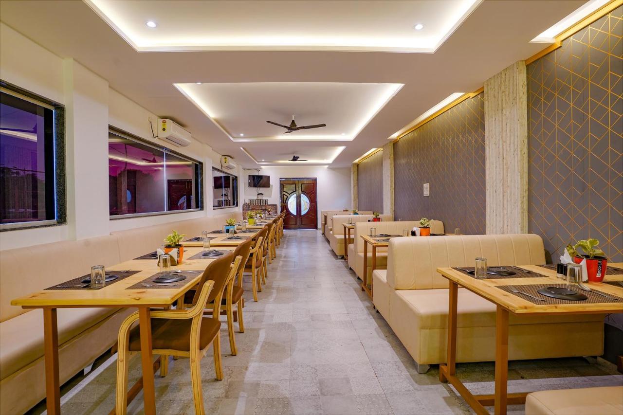 FabHotel Farmaish Garden Chinchvad Exterior foto